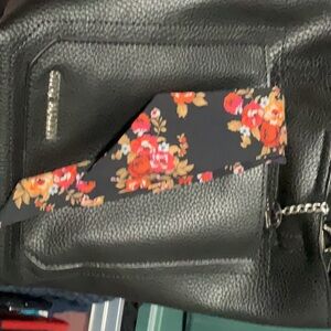 steve Madden pouchette with scarf attache”